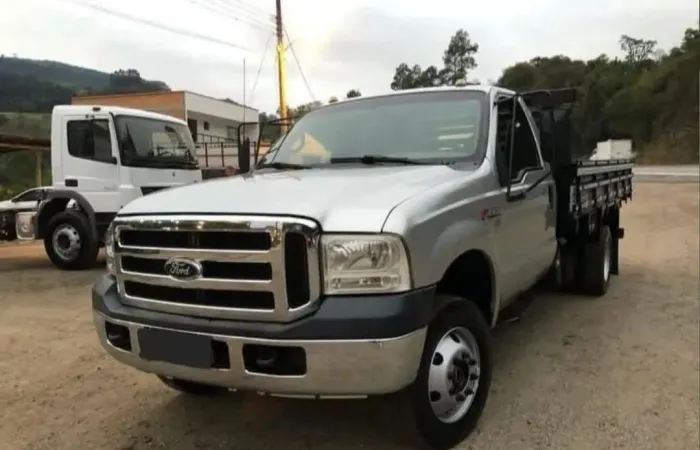  F4000 CARROCERIA 4X4 ANO 2012