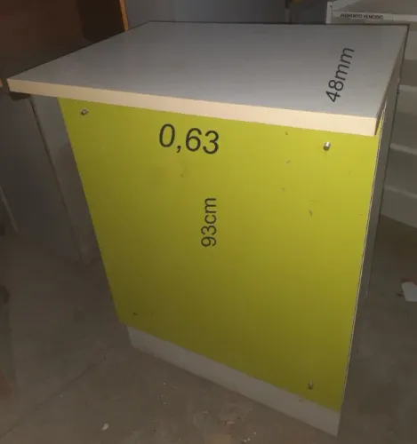 Armário Balcão com Porta para Comércio