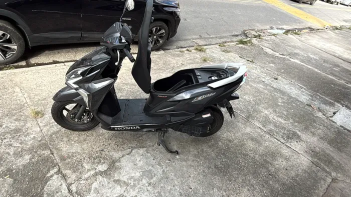 Moto bem nova