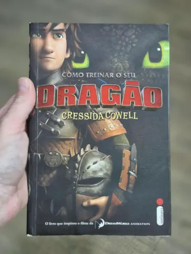 Livro Como treinar o seu dragão