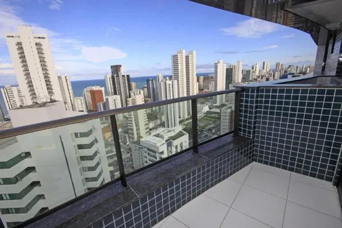 Edifício Salamanca, andar alto, 97 metros, 3 quartos, dependência completa