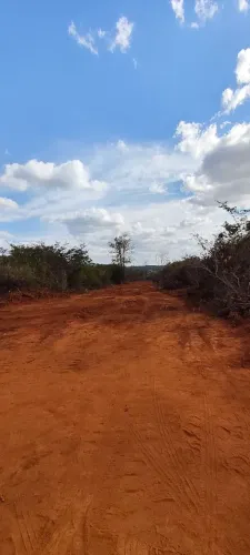 CHACARAS A 7 KM de MONTES CLAROS