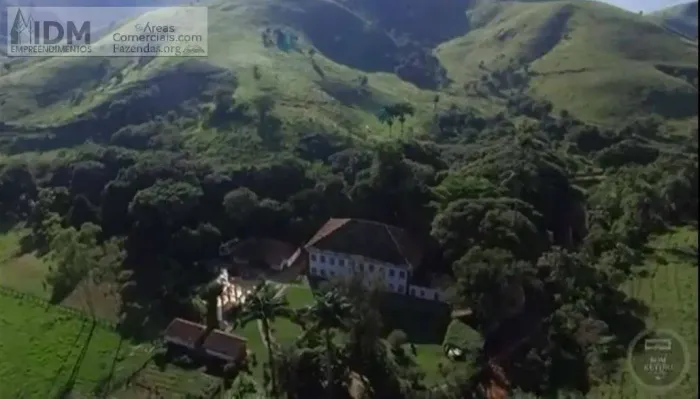 Fazenda centenária de 79,61ha em Bananal - SP