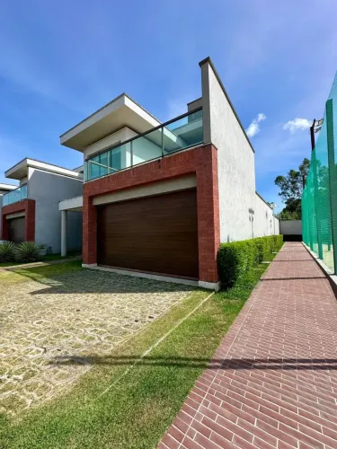 Casa Duplex em Condominio no Eusébio com 3 Suítes