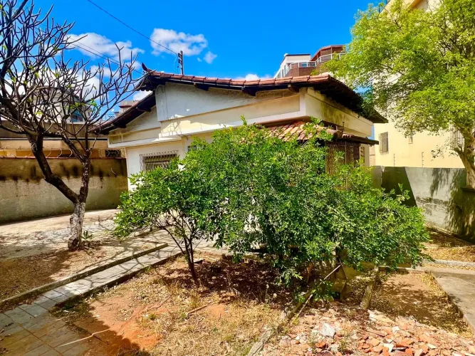 Casa no Bairro Sagrada Família