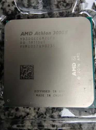 Processador AMD Athlon 300GE 3.4 GHz dual core 4MB AM4 com Culer