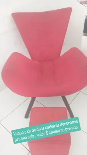 Vendo o kit com duas cadeiras , bem conservados