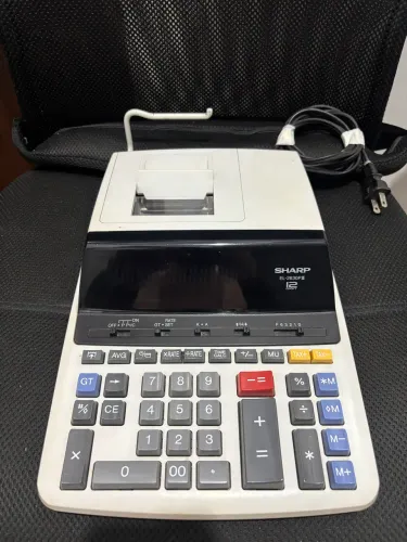 Calculadora de mesa com bobina