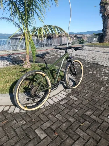 Bicicleta Mountain Bike MTB 12v Deore aro 29