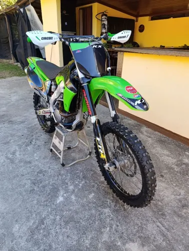 Vendo ou Troco KX250F