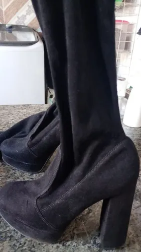 Bota cano alto veludo