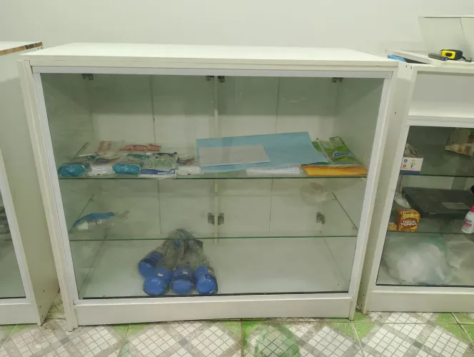 Balcão MDF e vidro 