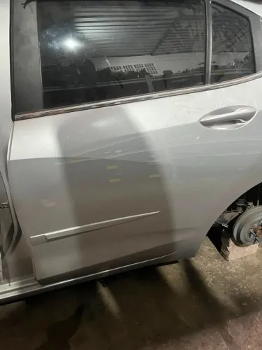 PORTA TRASEIRA ESQUERDA CHEVROLET ÔNIX