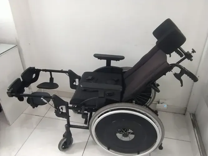 Cadeira de Rodas Reclinável MA3R Ortomobil Conforto