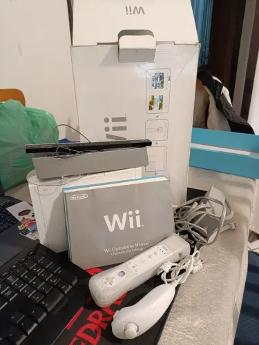 Nintendo Wii completo na caixa