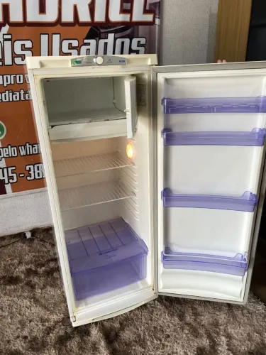 Ótima Geladeira Continental ( entrega grátis) passo cartão Aproveite