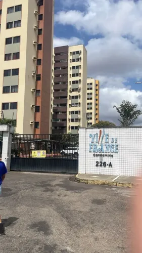 Apartamento no Ville de France | 3 Quartos com Ar-Condicionado, 2 Vagas e Despensa Ampla |