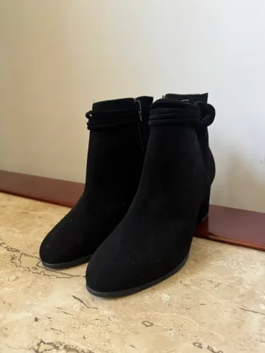 Bota cano baixo preta 37