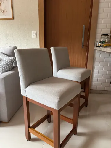 Banquetas estofadas cinza