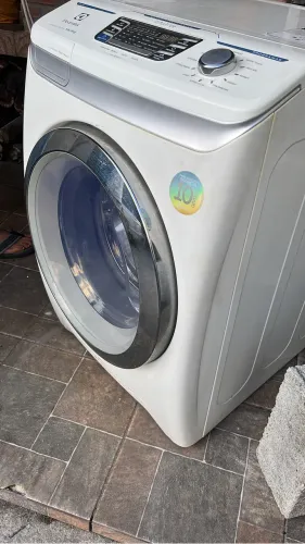 Máquina lava e seca
