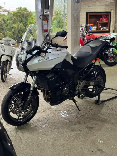 Kawasaki Versys 1000 cilindradas 