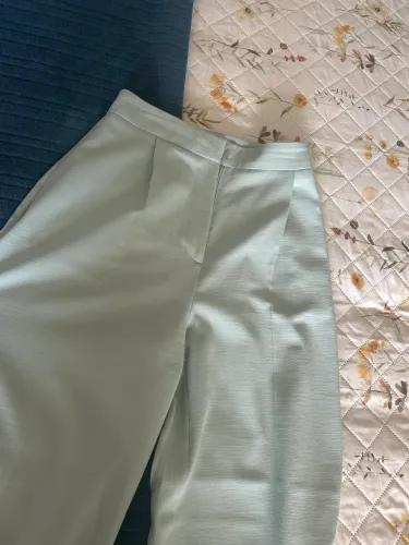 calça verde mint Zara