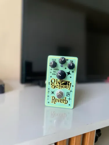 Reverb Old School