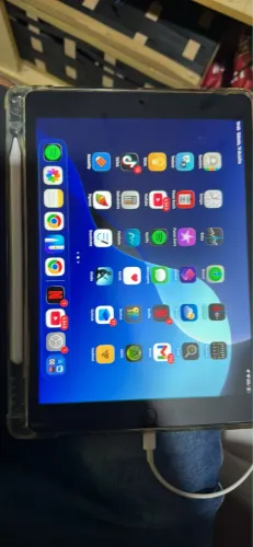 iPad 9ª Geração 64GB + Caneta + Capa Magnética | Excelente Estado