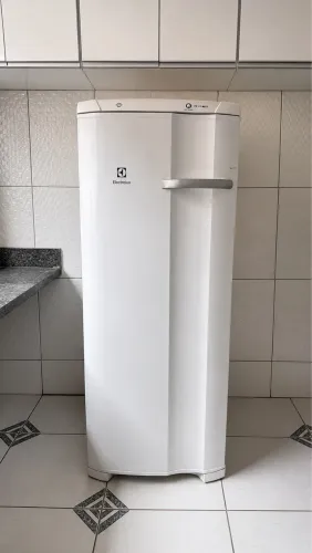 Freezer Vertical Electrolux - Excelente Estado 