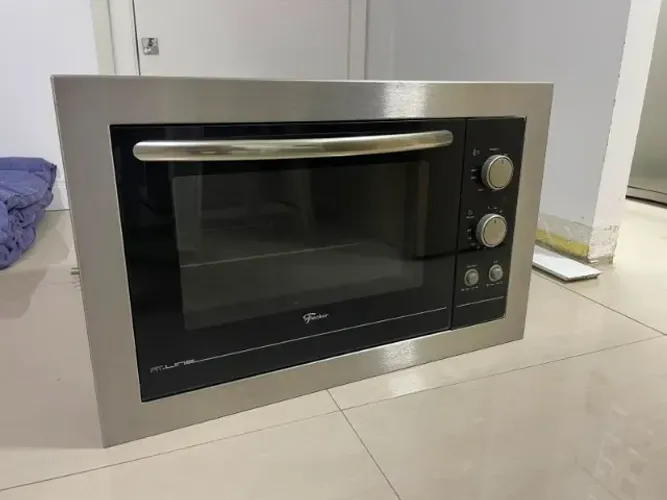 Forno Elétrico de Embutir Fischer Fit Line 48 litros