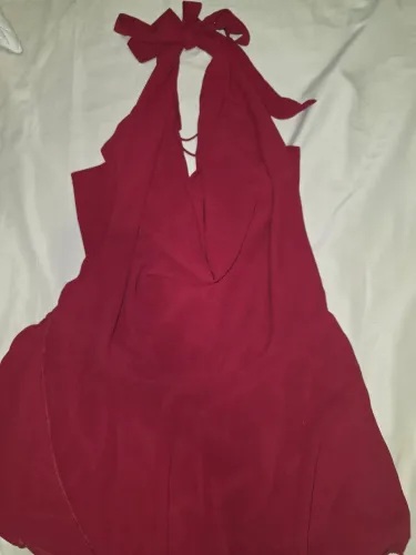 Vestido decote vermelho