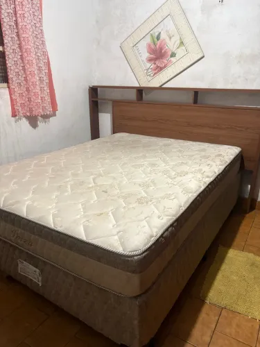 Cama box de casal com colchão e cabeceira
