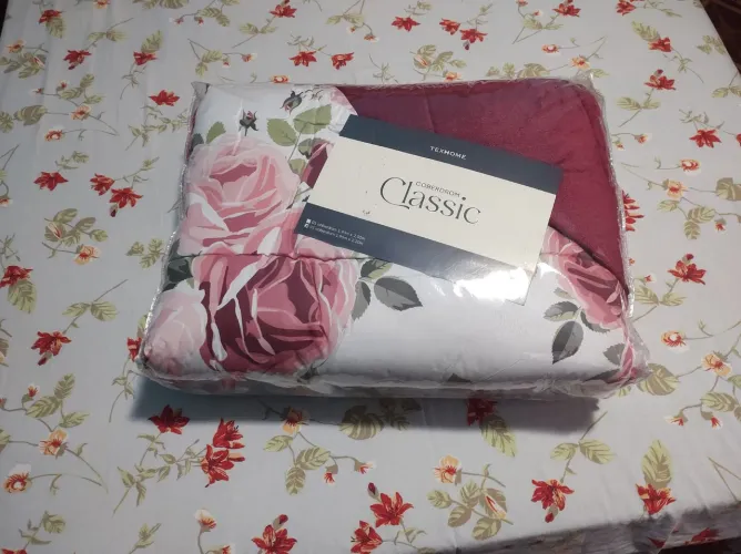 Vendo COBERDROM 100% poliéster 1,90m× 2,20m ; Dois EDREDOM também 100% poliéster 1,90×2,1