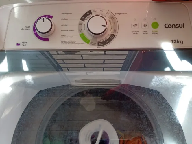 Vendo máquina de lavar Consul,12 Kilos (Obs: estamos vendendo por questão de mudança).