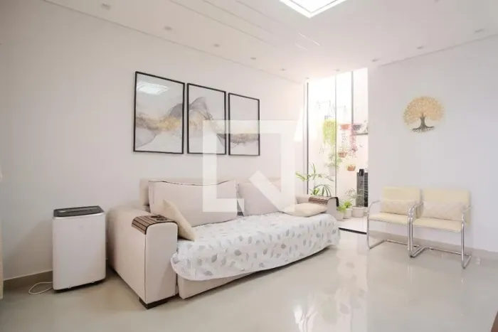 Casa à Venda - Vila Carrão, 3 Quartos, 133 m2