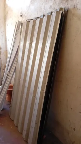 Vendo telha galvanizado e ferro de estrutura