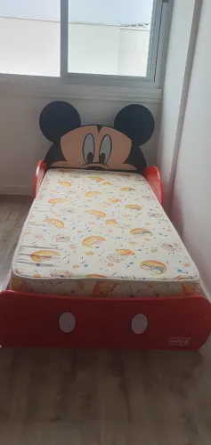 Cama infantil Mickey semi-nova