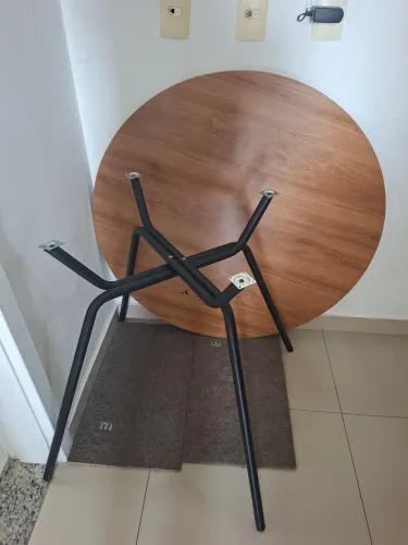 Mesa 3 cadeiras para doação
