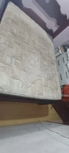 Vendo Cama de Casal e Colchão Ortobom Usados