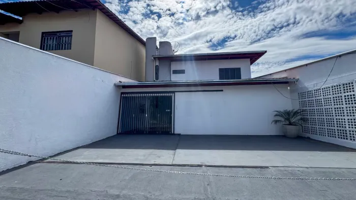SOBRADO COMERCIAL PARA LOCAÇÃO SETOR SUL