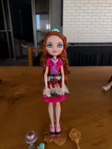Boneca Holly O?hair Ever After High Sugar Coated