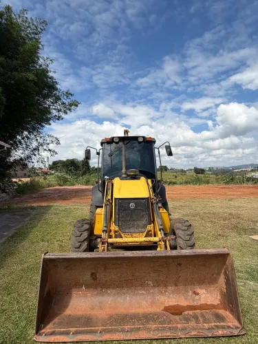 Retroescavadeira New Holland B95B 2020