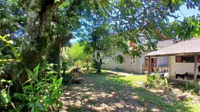 Casa à venda no bairro Grama em Garopaba com 1770,00 m2 de terreno