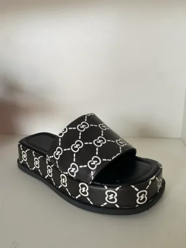 Tamanco inspiração 34 e 35