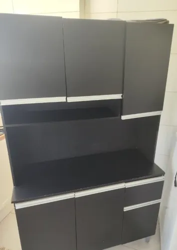 Vende-se armário e balcão de pia