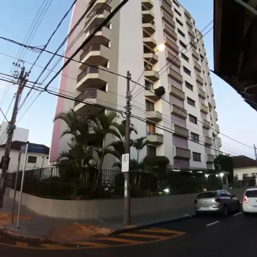Apartamento à venda em Franca-SP, bairro Estação: 3 quartos, 1 suíte, 3 salas, 4 banheiros