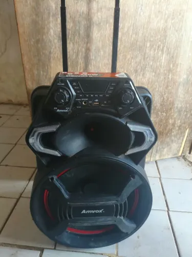 Vendo caixa de som amvox