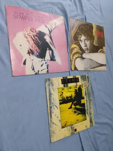 2 LP SIMPLY  RED  + 1 LP  STING  por 100,00