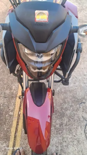 Vendo CG 160 Titan nova.