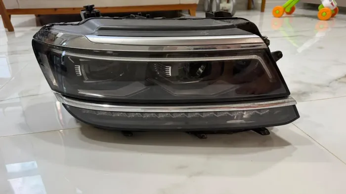 Farol Tiguan all space 2018